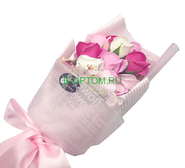 Букет из искусственных цветов  «Розовые и красные розы»