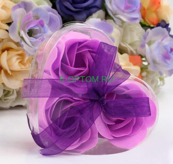 Мыльные фиолетовые розы в коробке в форме сердца 3 штуки