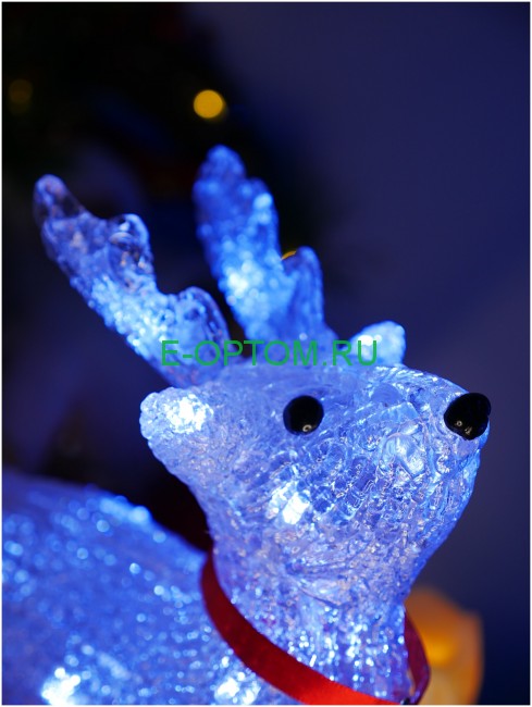 Декоративный светящийся новогодний олень Декоративный светящийся новогодний олень