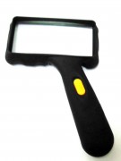 Лупа с подсветкой (прямоугольная с желтой кнопкой) 2х 95х45 мм Лупа с подсветкой (прямоугольная с желтой кнопкой) 2х 95х45 мм